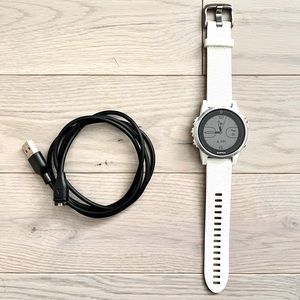 Garmin Fenix 5S 42mm GPS Smartwatch - Carrara White Band